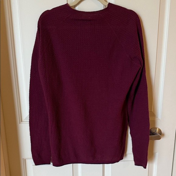 Patagonia Men's Capilene Lightweight Air Maroon Crewneck Sweater - Picture 9 of 9
